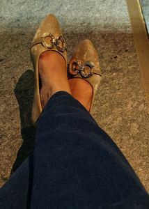 Beige ballerina