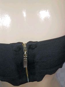 (800)Black Off-Shoulder Bra