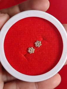 Sparkling Flower Stud Earrings