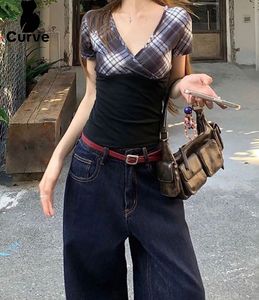 Savana Chic Contrast V-Neck Top