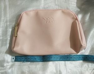 Nua Women Pouch
