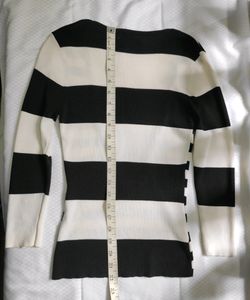 Black And White Striped Deep V-neck Top