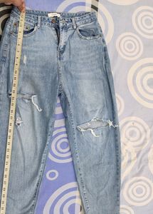 Ripped Boyfriend Jeans For Girls👖