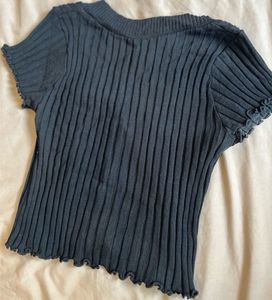 ribbed button-up top,
