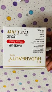 combo of huda beauty eyeliner with freebies