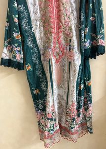 New Pakistani Floral Print 3 pc set 💕| SALE