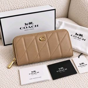 Coach Quilted Zip Around Wallet WD BOX