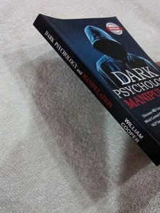 Dark Psychology &amp; Manipulation Book