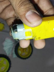 set of 2 gear moters with 4 wheel