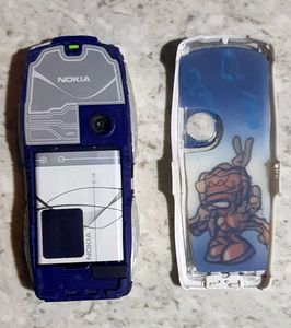 NOKIA 3220 Lighting Feature Phone