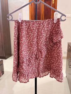 Chic Floral Print Mini Skirt