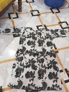 Chic Floral Print Kurta