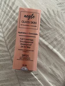 Enhance Your Face Glow With Aegte Glass Skin HD Foundation + Concealer. A 2 In 1 Liquid Foundation Water-proof Formula With Full Coverage