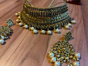 Stunning Pearl &amp; Crystal Jewellery Set p-1000