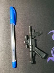 Vintage 90s plastic toy gun