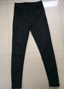Black Jeans - Stylish and Versatile