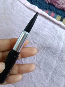 Get Bold Blue Kajal