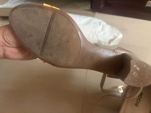 Stylish Mochi Sandals