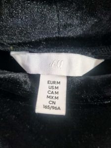 H&amp;M Chic Black Velvet Bodysuit