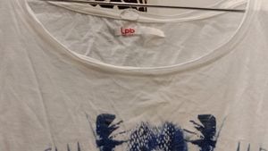 Women White T Shirt 42 L Size
