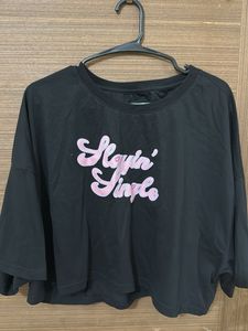 Cute Black "Slayin' Single" Crop Top
