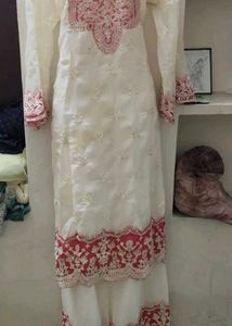 Elegant White Kurta Set with Pink Embroidery