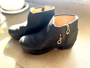 Chic Black Ankle Boots