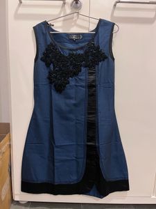 Embellished Blue Sleeveless Kurta