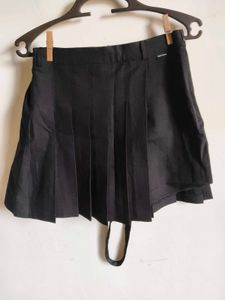 Black Pleated Mini Skirt