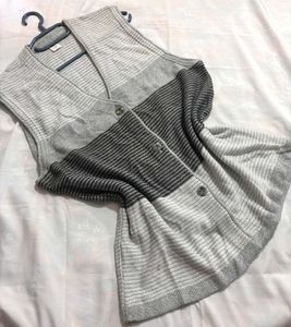 🎉Buy1 Get1 Free🎉Grey Striped Vest Q