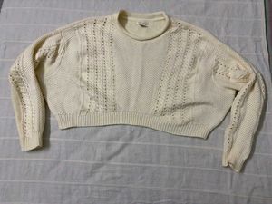 Creamy Cable Knit Cropped Sweater