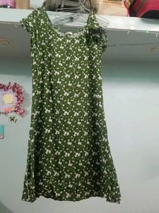 Chic Green Floral Print Dress