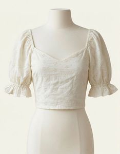 Chic White Broderie Anglaise Crop Top