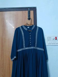 Elegant Dark Green Embroidered Kurta