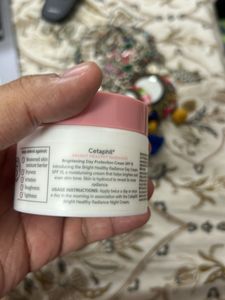 Pink Round Container Cream