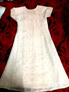 Elegant White Embroidered Kurta