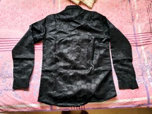 Men's Black Textured Dress Shirt