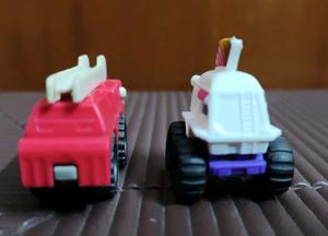 2 kinder Joy toy cars