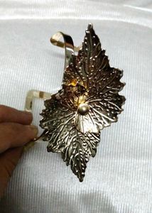Leaf Design anti Tarnish Bracelet