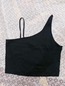 Chic One-Shoulder Black Crop Top