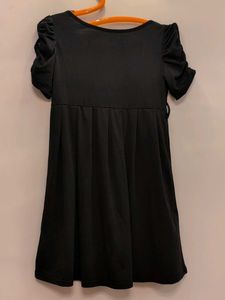 Cute Black Dress with puffed sleeves