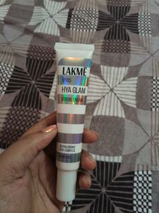 Lakme 9 to 5 Hya Glam Strobe Cream