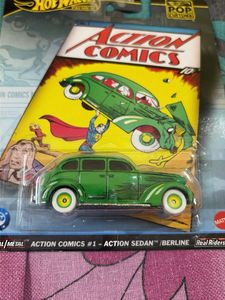 Hot Wheels Action Comics #1 Sedan