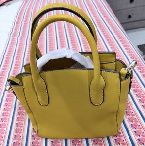 Chic Mustard Yellow Handbag