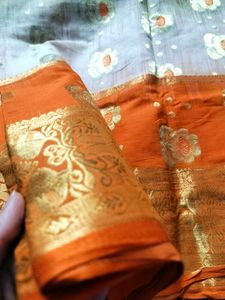 Elegant Tant Banarasi Saree with Golden Border