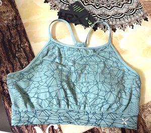 HRX XL Sports Bra with Geometric Print(NEW)