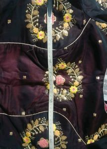 Elegant Embroidered Ethnic lehanga , blouse and du