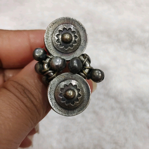 Silver look alike finger ring