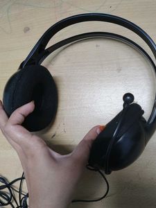 Black Wired Headphones mic philips