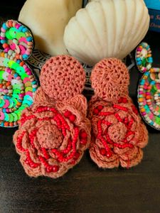 Set Of 2 Earrings ❤️
